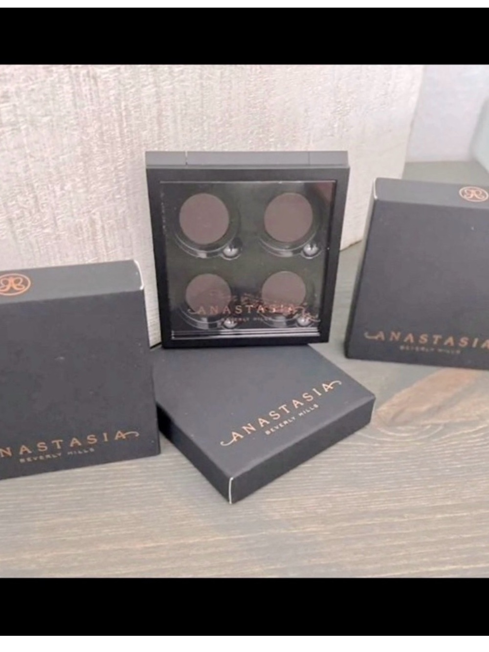 Anastasia Beverly Hills 4-Well Refillable Eye Palette - Black - Picture 3 of 4